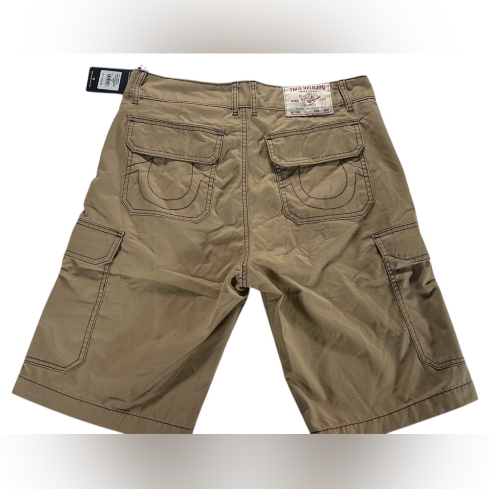 True Religion Men's Tan Cargo Shorts. Size 32 NWT